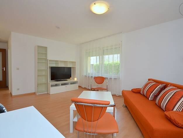 Wohnung zur Miete auf Zeit 1.090 € 2 Zimmer 47 m² frei ab 14.09.2026 Hirschlanden Ditzingen 71254