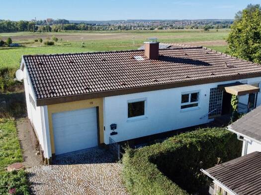 Bungalow zum Kauf 399.000 € 3,5 Zimmer 100 m² 901 m² Grundstück Dellmensingen Erbach 89155