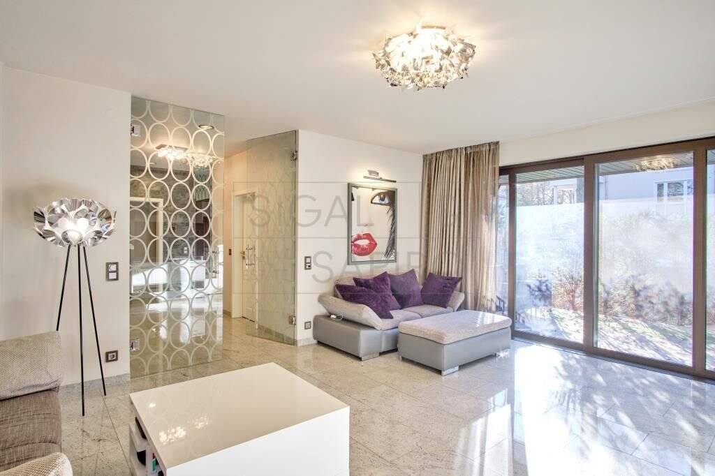 Property thumbnail 6