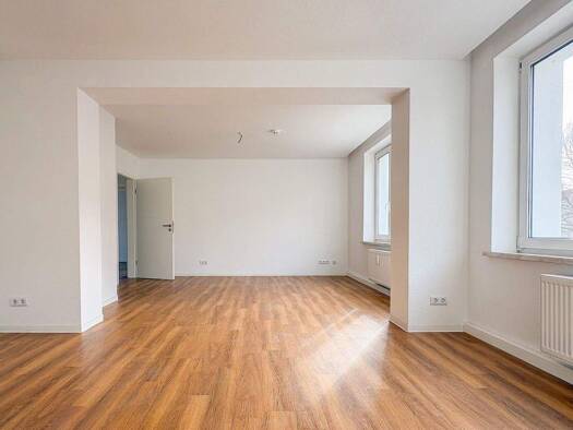 Wohnung zur Miete 615 € 5 Zimmer 115,8 m² 2. Geschoss Kaiserstraße 18 Stadtmitte Plauen 08523