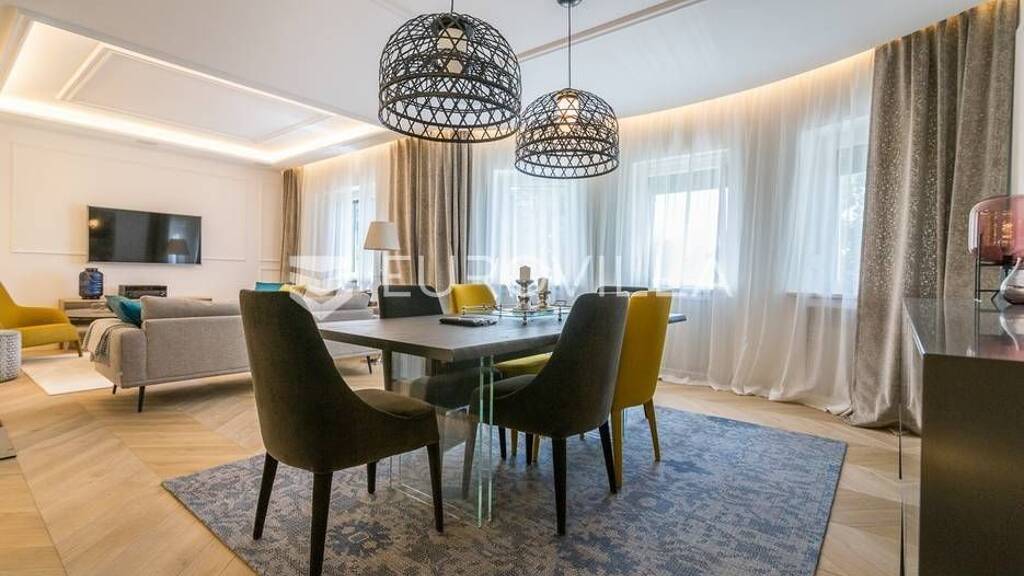 Haus zur Miete 5.000 € 4 Zimmer 300 m² Pantovcak Tuskanac 10000