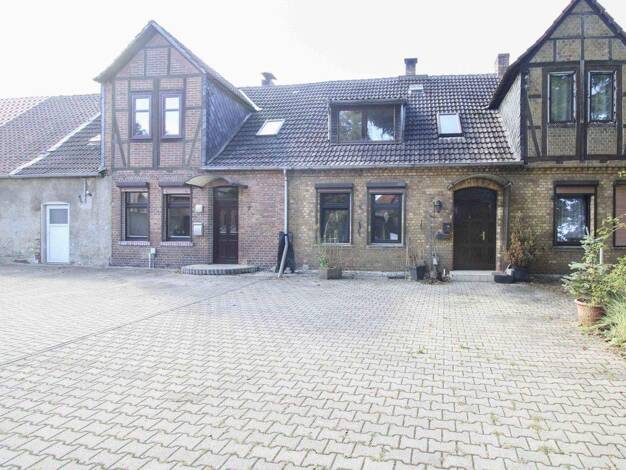 Doppelhaushälfte zum Kauf 220.000 € 8 Zimmer 180 m² 1.000 m² Grundstück Eilsleben 39365