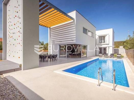 Haus zum Kauf 1.200.000 € 5 Zimmer 227 m² Biograd na Moru Sveti Filip i Jakov