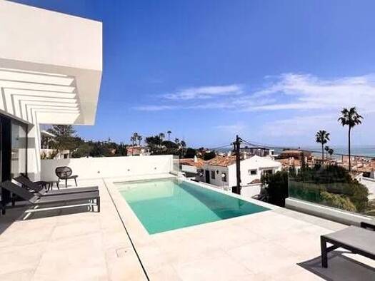 Chalet zum Kauf 1.495.000 € 5 Zimmer 226 m² Avenida Luis Peralta Chaparral, 5 Mijas 29649