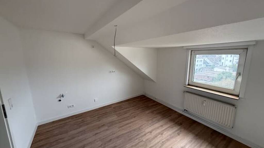 Wohnung zur Miete 425 € 2 Zimmer 50 m² 3. Geschoss frei ab 01.05.2026 Altstadt Duisburg 47051