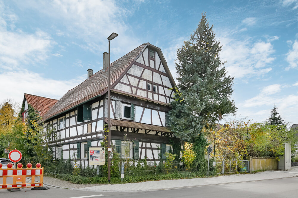 Einfamilienhaus zum Kauf 150.000 € 8 Zimmer 215,7 m²<br/>Wohnfläche 676 m²<br/>Grundstück Scherzheim Lichtenau 77839