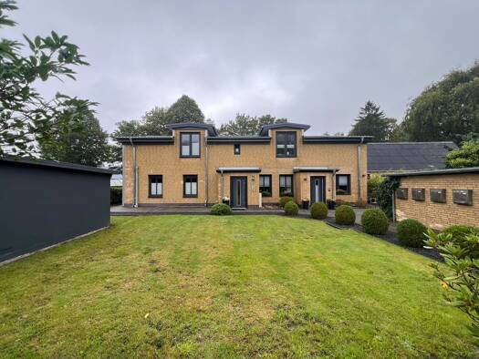 Mehrfamilienhaus zum Kauf provisionsfrei 469.950 € 10 Zimmer 177 m² 735 m² Grundstück Engelsby Flensburg 24943