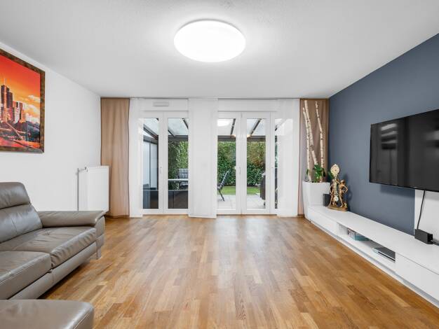 Reihenendhaus zum Kauf 850.000 € 4 Zimmer 125,5 m² 229 m² Grundstück frei ab 01.08.2025 Schwalbach am Taunus 65824