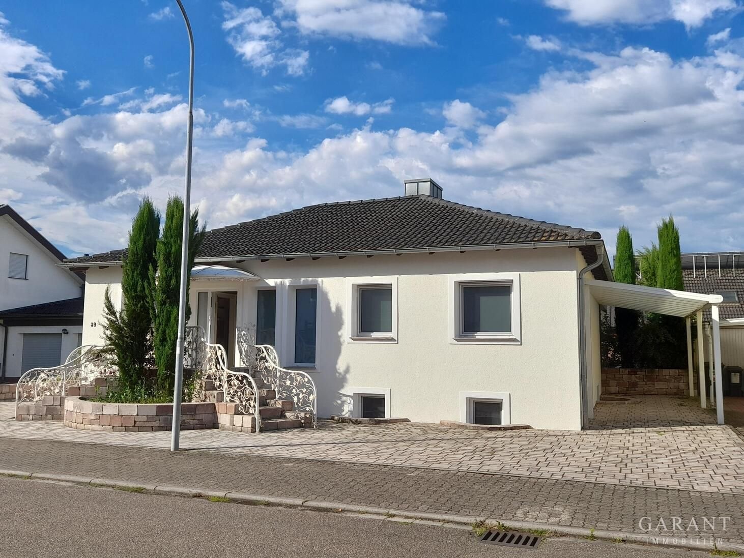 Bungalow zur Miete 1.700 € 5 Zimmer 170 m²<br/>Wohnfläche 640 m²<br/>Grundstück 01.11.2024<br/>Verfügbarkeit Herxheim Herxheim 76863