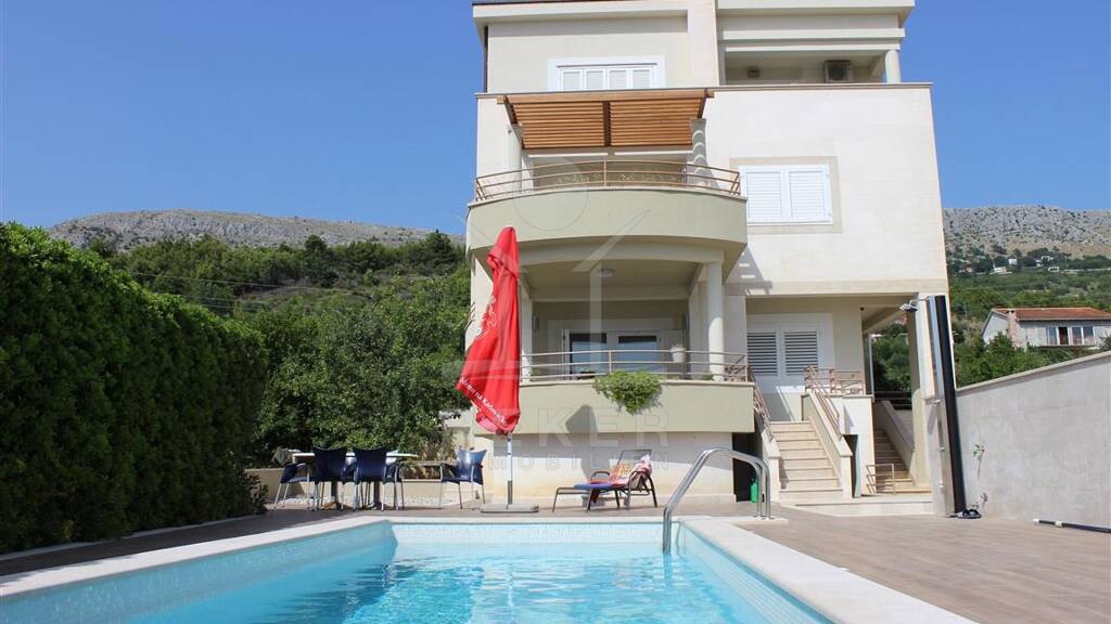 Mehrfamilienhaus zum Kauf 1.650.000 € 13 Zimmer 500 m² 1.460 m² Grundstück Split 21000