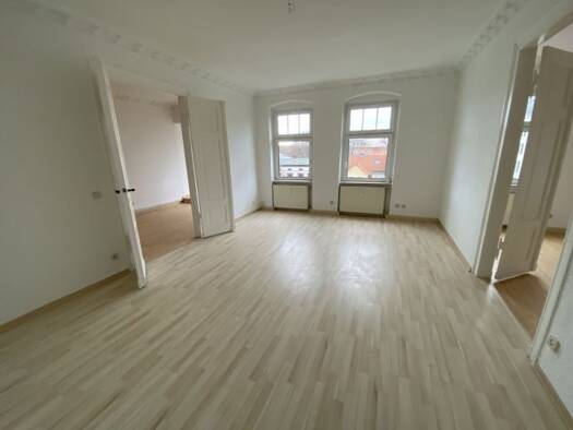 Wohnung zur Miete 595 € 4 Zimmer 102,6 m² 3. Geschoss frei ab 01.06.2026 Halberstädter Str. 122 Sudenburg Magdeburg 39112