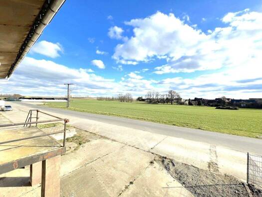 Reihenendhaus zum Kauf 75.000 € 5 Zimmer 170 m² 1.563 m² Grundstück Rohrbeck Niedergörsdorf / Rohrbeck 14913