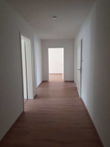 Wohnung zur Miete 700 € 3 Zimmer 110 m² frei ab sofort Gaffelschonerweg Stadtmitte Rostock 18055