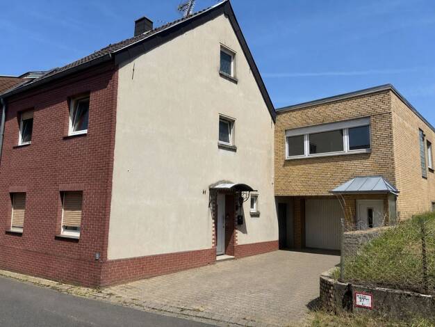 Einfamilienhaus zum Kauf 290.000 € 8 Zimmer 165 m² 1.355 m² Grundstück Katzem Erkelenz 41812