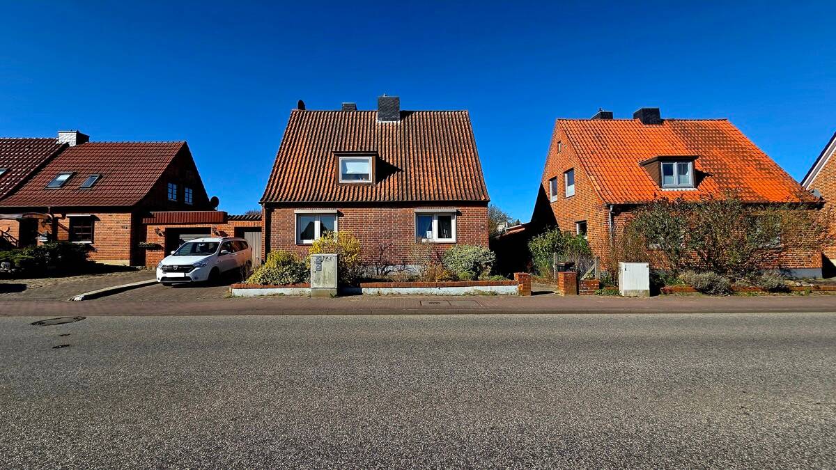 Immobilie in Mölln - Haus mit Zukunft: Einfamilienhaus mit schönem Garten provisionsfrei zu verkaufen - Bild 0