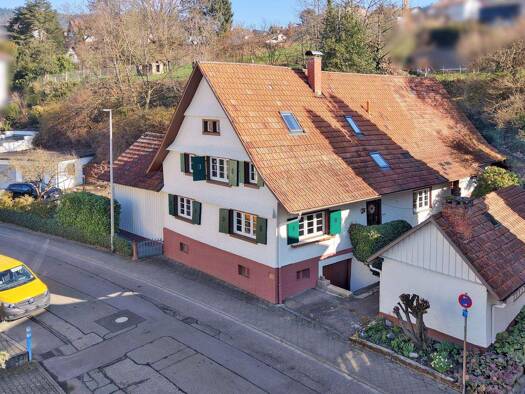 Haus zum Kauf 550.000 € 7 Zimmer 160 m² 1.233 m² Grundstück Bühlertal 77830