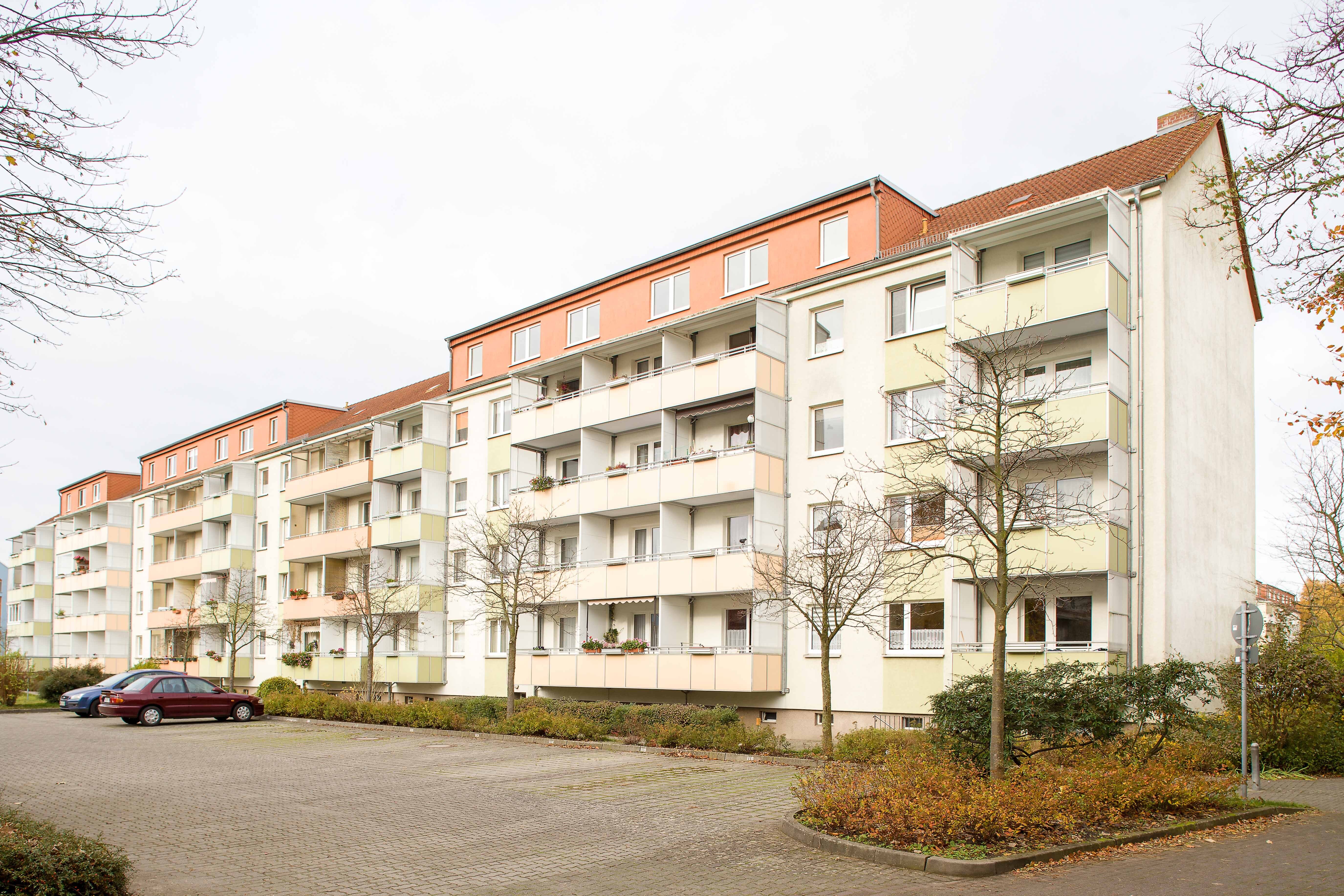 Wohnung zur Miete 450 € 3 Zimmer 63,2 m²<br/>Wohnfläche 01.11.2024<br/>Verfügbarkeit Am Anger 13 Stadtgebiet Süd Neubrandenburg 17033