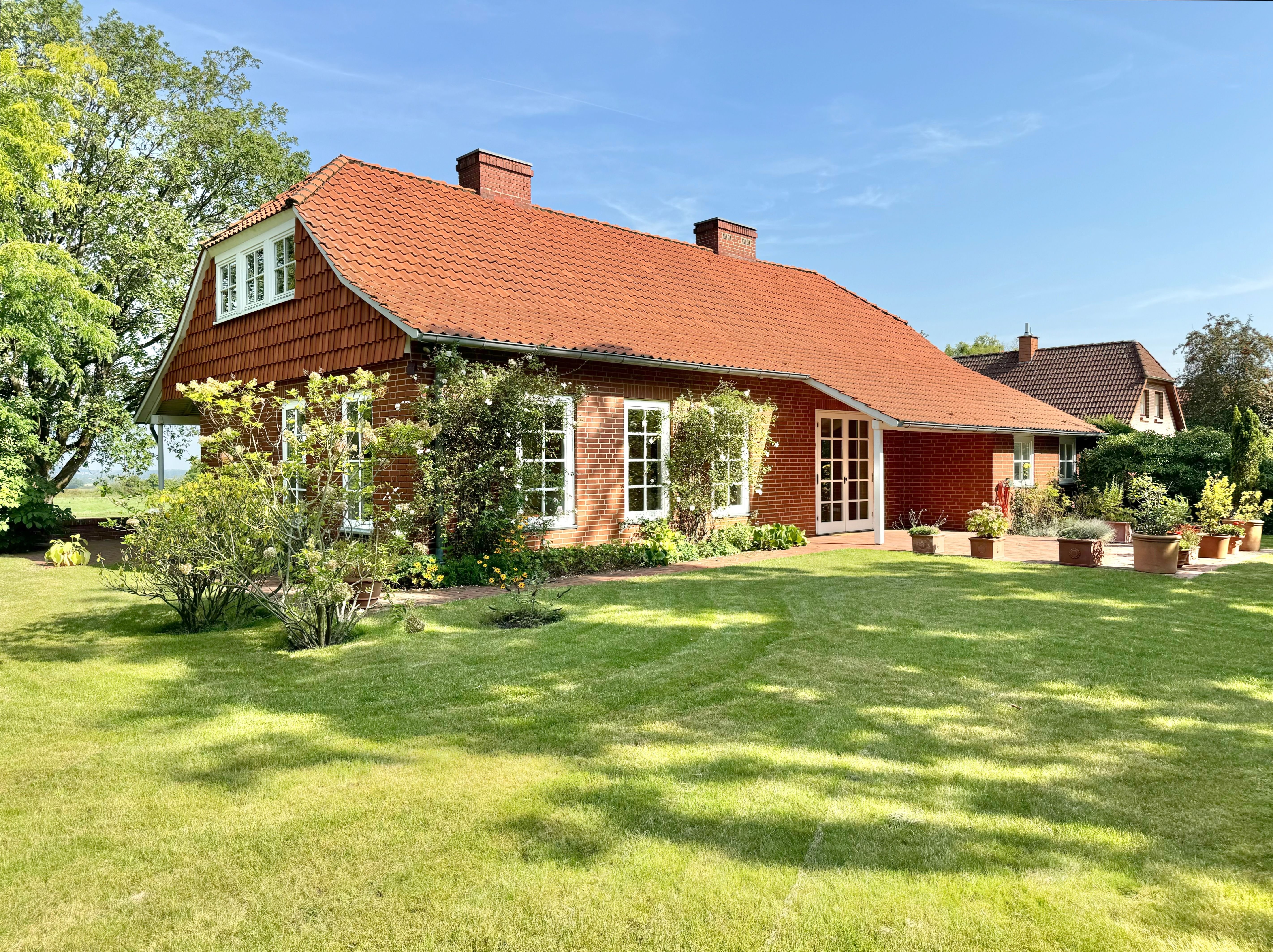 Einfamilienhaus zum Kauf 700.000 € 7 Zimmer 211,6 m²<br/>Wohnfläche 1.990 m²<br/>Grundstück ab sofort<br/>Verfügbarkeit Wennigser Mark Wennigsen (Deister) 30974