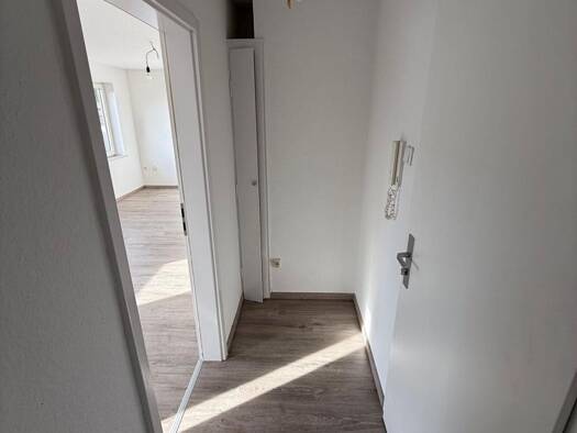 Wohnung zur Miete 245 € 1 Zimmer 32,3 m² Heppens Wilhelmshaven 26384
