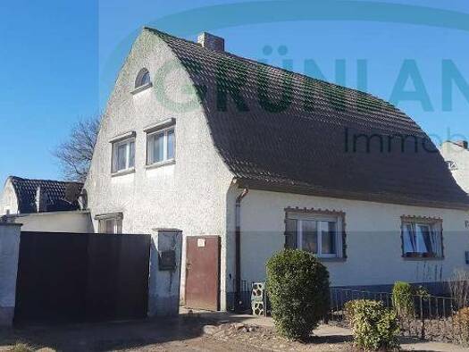 Doppelhaushälfte zum Kauf 55.000 € 4 Zimmer 100 m² 1.426 m² Grundstück Meyenburg Meyenburg 16945