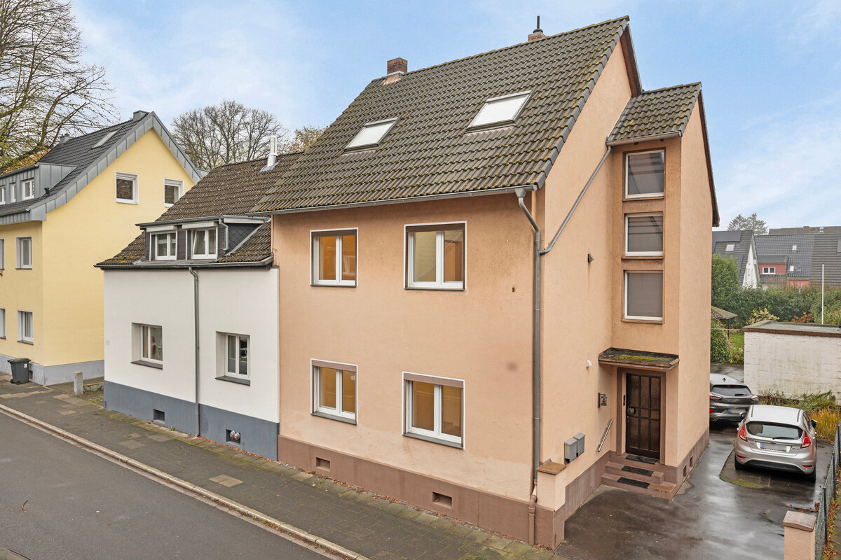 Mehrfamilienhaus zum Kauf 630.000 € 7 Zimmer 143 m²<br/>Wohnfläche 577 m²<br/>Grundstück Efferen Hürth 50354