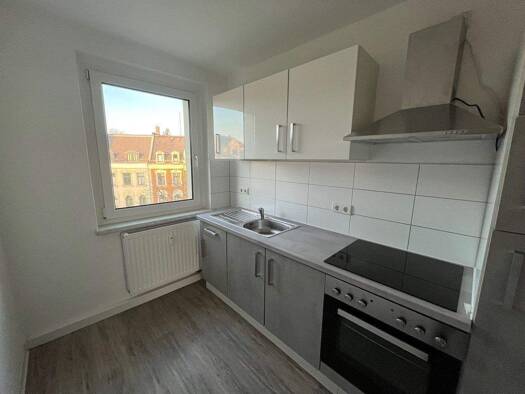 Wohnung zur Miete 325 € 3 Zimmer 59 m² 4. Geschoss Marienthaler Straße 99 a Marienthal Zwickau 08060