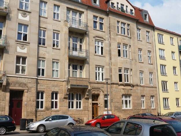 Wohnung zur Miete 657 € 2 Zimmer 71 m² frei ab 01.10.2026 Holbeinstraße 143 Striesen-West Dresden 01309