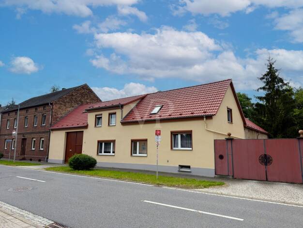Einfamilienhaus zum Kauf 289.000 € 6 Zimmer 165 m² 3.356 m² Grundstück Biehlen Schwarzbach 01945