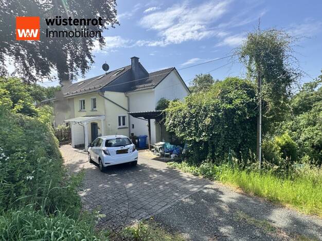 Doppelhaushälfte zum Kauf 154.000 € 4,5 Zimmer 101 m² 560 m² Grundstück Steinebach/Sieg 57520