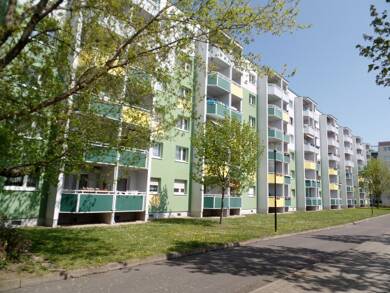 Wohnung zur Miete 411 € 3 Zimmer 56,3 m² 1. Geschoss frei ab 01.10.2025 Hemingwaystraße 16 Westliche Neustadt Halle 06126