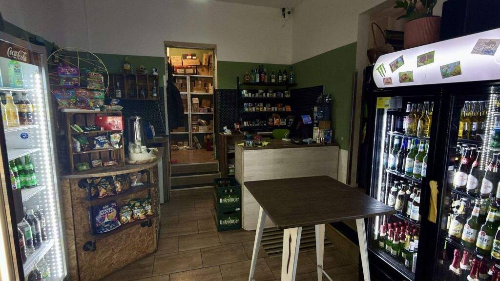 Laden zum Kauf 144.000 € 3 Zimmer 33,3 m² Verkaufsfläche Reudnitz-Thonberg Leipzig 04317