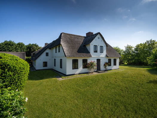 Doppelhaushälfte zum Kauf 8 Zimmer 350 m² 3.500 m² Grundstück Kampen (Sylt) 25999