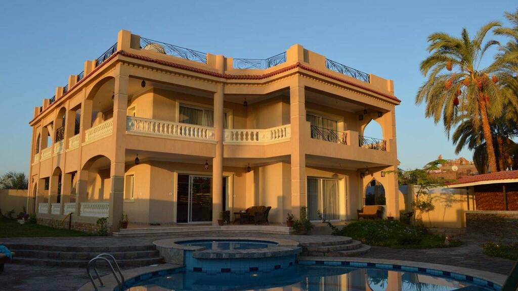 Villa zum Kauf 7 Zimmer 300 m² 1.400 m² Grundstück JG2G+46H West Al Toud Luxor Luxor Governorate 1 Luxor