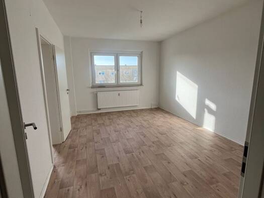 Wohnung zur Miete 370 € 3 Zimmer 61,5 m² 4. Geschoss frei ab 01.11.2026 Martin-Niemöller-Str. 7 Toitenwinkel Ost 18147