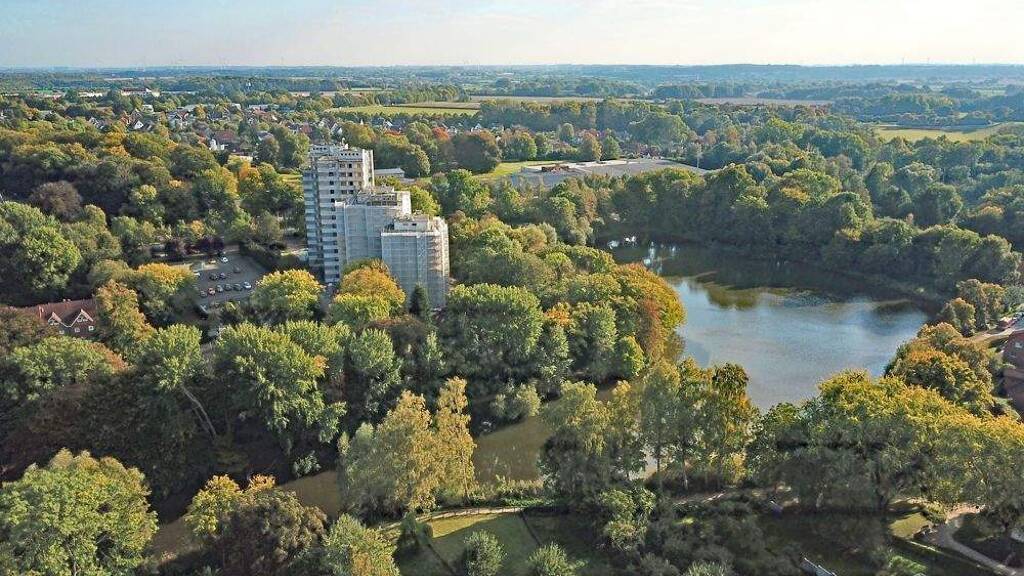 Wohnung zum Kauf 160.000 € 2 Zimmer 81,4 m² 8. Geschoss Reinfeld (Holstein) 23858