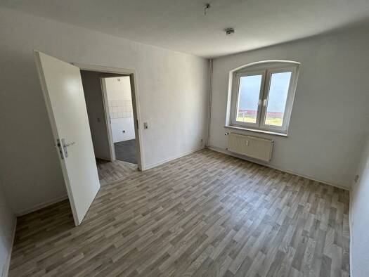 Wohnung zur Miete 259 € 2 Zimmer 42,3 m² EG frei ab 30.04.2026 Eggersdorfer Str. 18 Fermersleben Magdeburg 39122