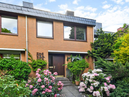 Reihenmittelhaus zum Kauf 395.000 € 5 Zimmer 110 m² 157 m² Grundstück Eidelstedt Eimsbüttel 22523