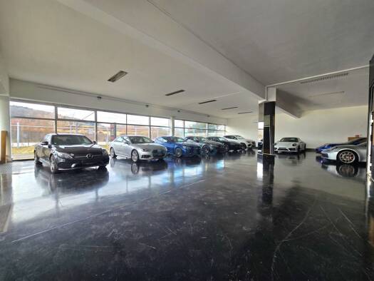 Ladenfläche zum Kauf 499 € 3 Zimmer 250 m² Verkaufsfläche Attnang / Puchheim 4800