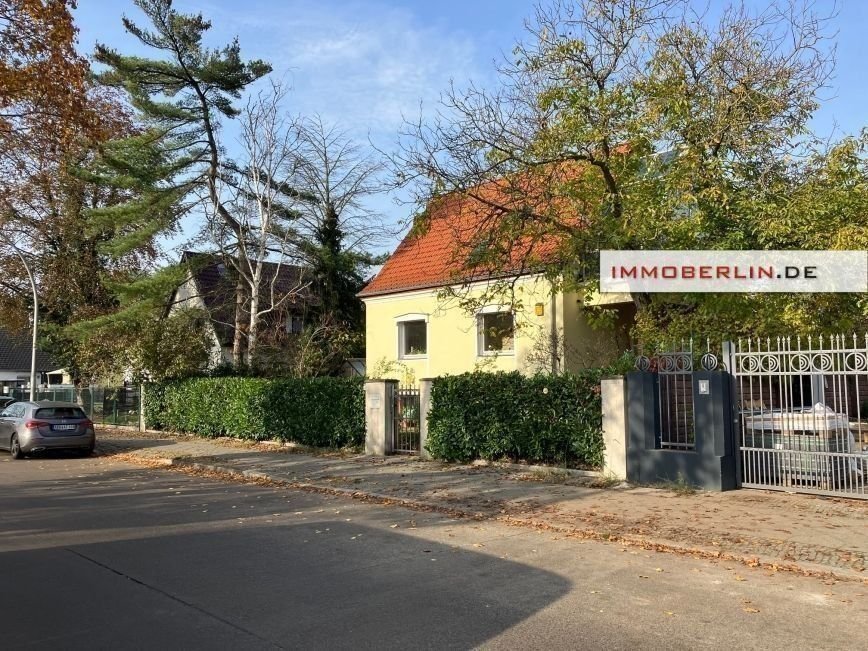 Einfamilienhaus zum Kauf 482.000 € 3 Zimmer 107 m²<br/>Wohnfläche 772 m²<br/>Grundstück Staaken Berlin 13591