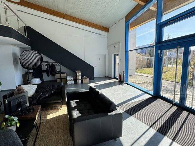 Bürogebäude zur Miete provisionsfrei 6.225 € 880 m² Bürofläche Sailweg 7 Hegnabrunn Neuenmarkt 95339