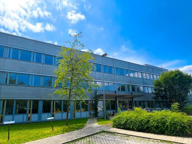Bürofläche zur Miete provisionsfrei 12.000 € 1.350,4 m² Bürofläche teilbar von 367 m² bis 1.505 m² Wangen Starnberg 82319