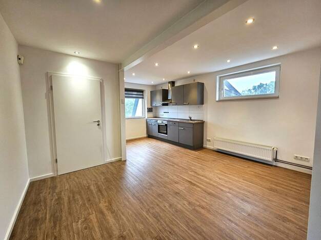 Einfamilienhaus zum Kauf provisionsfrei 467.000 € 9 Zimmer 201,5 m² 355 m² Grundstück Wahlbezirk 017 Pinneberg 25421