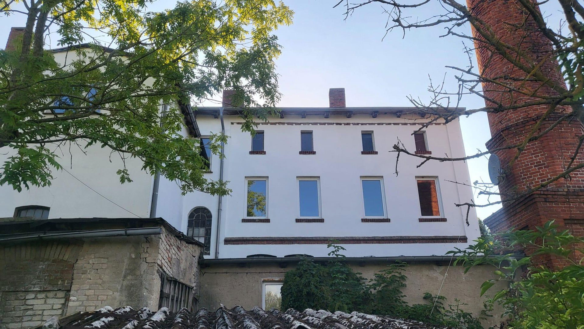 Mehrfamilienhaus zum Kauf provisionsfrei 280.000 € 24 Zimmer 420 m²<br/>Wohnfläche 1.500 m²<br/>Grundstück Gustebin Wusterhusen 17509