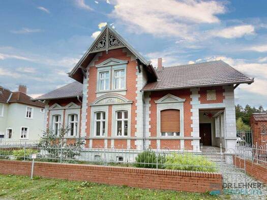 Villa zum Kauf 580.000 € 11 Zimmer 300 m² 650 m² Grundstück Wittenberge 19322