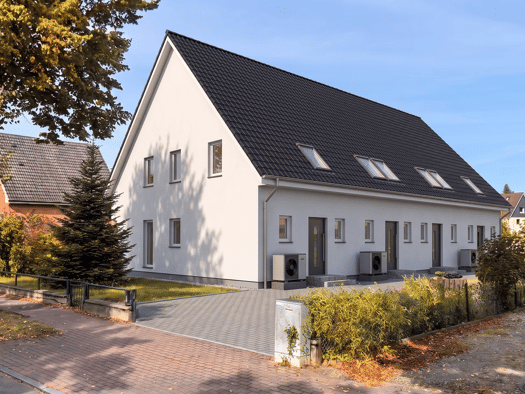 Reihenhaus zur Miete - Erstbezug 1.580 € 4,5 Zimmer 106 m² 300 m² Grundstück frei ab sofort Lindenstraße 14 Ahrensbök Ahrensbök 23623