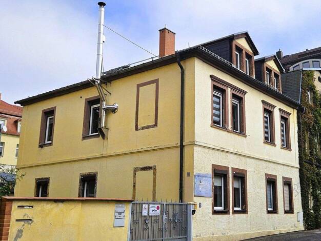 Einfamilienhaus zum Kauf provisionsfrei 615.000 € 10 Zimmer 170 m² 240 m² Grundstück frei ab 01.02.2026 Äußere Neustadt Dresden 01097