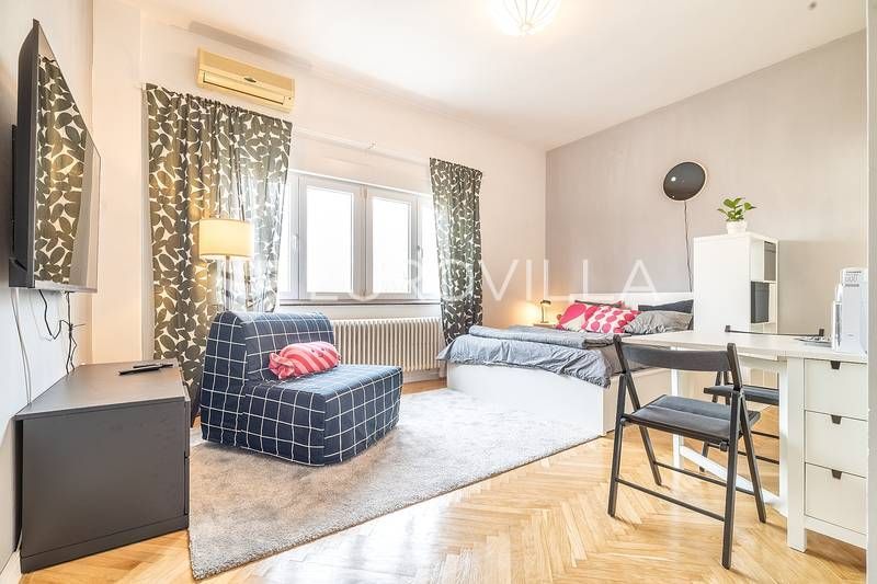 Wohnung zur Miete 750 € 1 Zimmer 30 m²<br/>Wohnfläche 3.<br/>Geschoss Donji grad 10000