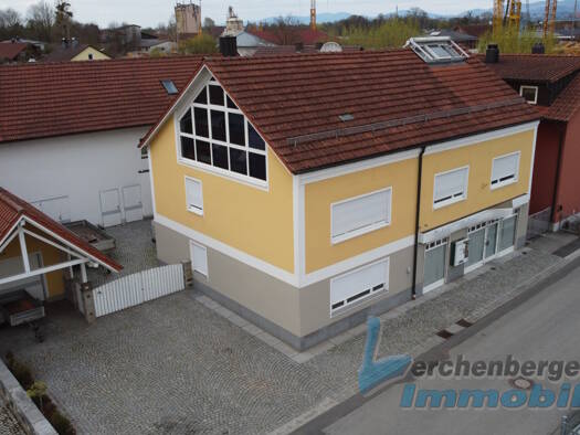 Haus zum Kauf 399.000 € 11 Zimmer 188 m² 565 m² Grundstück Altenmarkt Osterhofen / Altenmarkt 94486