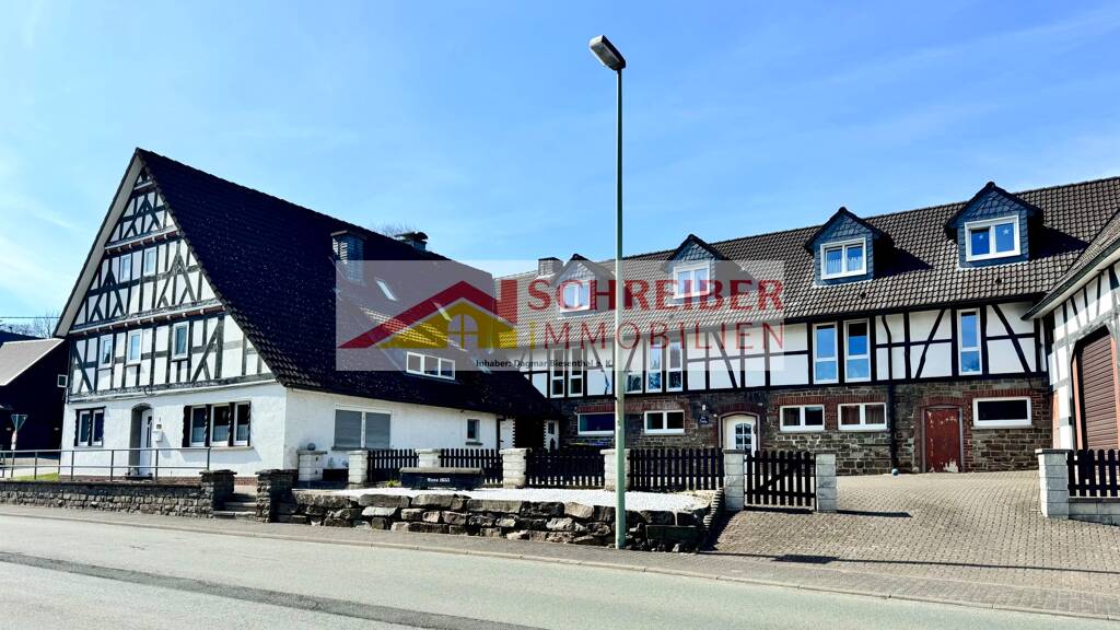 Mehrfamilienhaus zum Kauf 420.000 € 18 Zimmer 520 m² 7.549 m² Grundstück Sassenhausen Bad Berleburg - Sassenhausen 57319