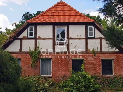 Mehrfamilienhaus zum Kauf 110.000 € 7 Zimmer 150 m² 11.234 m² Grundstück Karrenzin 19372